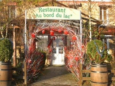Au Bord Du Lac Hotel Saint-Rémy-lès-Chevreuse Bagian luar foto